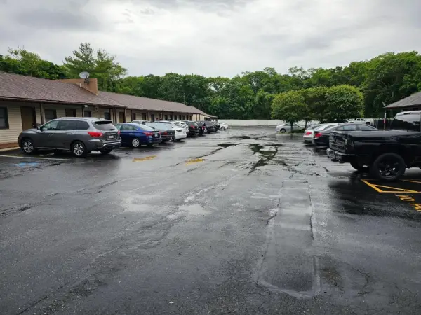 112 Motel Main image